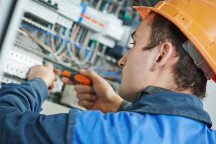 How to Get Your First Job as an Electrician