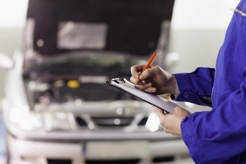 051420_IEC Blog Image_Auto Electrician Auto Electrician